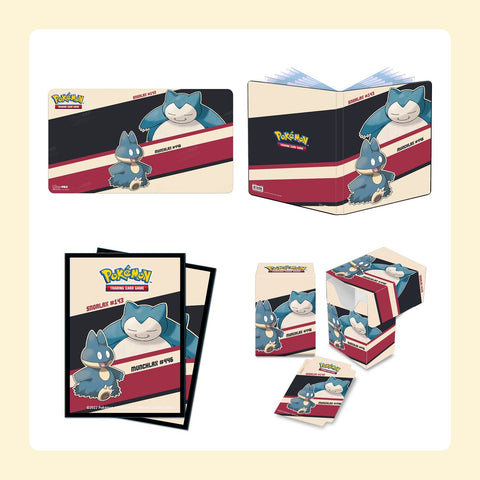 Contenu du lot : Tapis de jeu Pokémon Ronflex et Goinfrex, Portfolio A4 Ronflex et Goinfrex - 9 pochettes, Sleeves Protèges Cartes Ultra Pro Ronflex / Goinfrex 65 Pièces, Deck Box Ronflex et Goinfrex